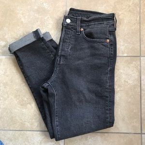 Levi’s HR Wedgie Fit Straight Leg Jeans